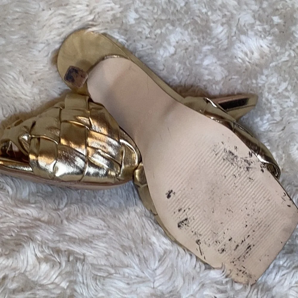 Marc Fisher Gold women’s braided strap sandal size 7